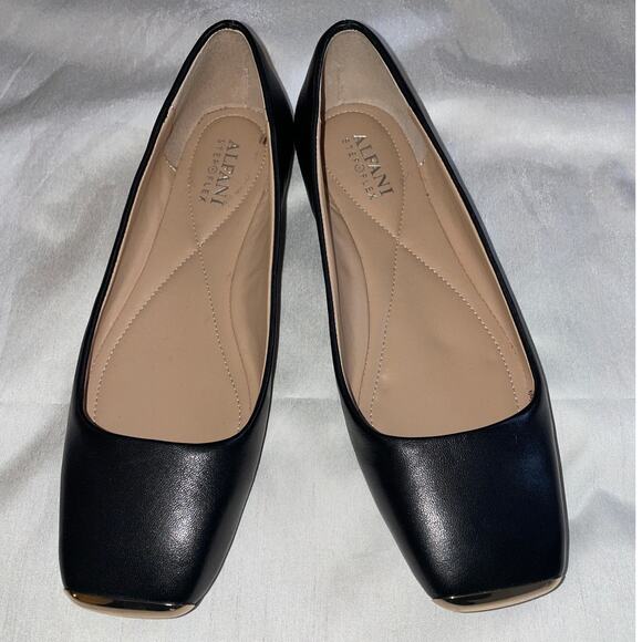 Alfani Step‎ Flex Flats - NWOB - Women's Size 6 M - Gold Toe Detailing - Picture 1 of 12